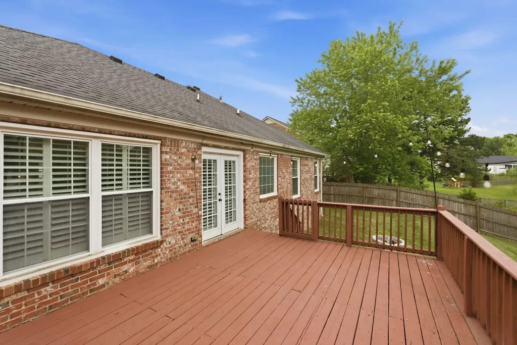8225 Canoe Court Nashville TN 37221