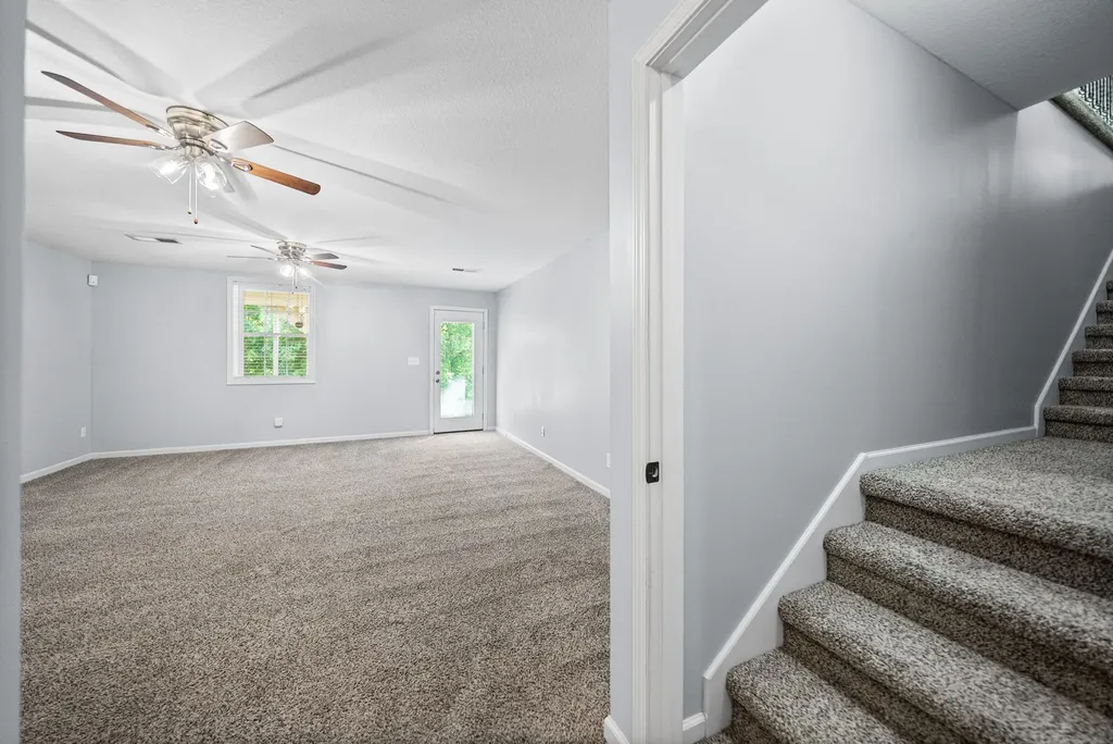 1616 Apache Way Clarksville TN 37042