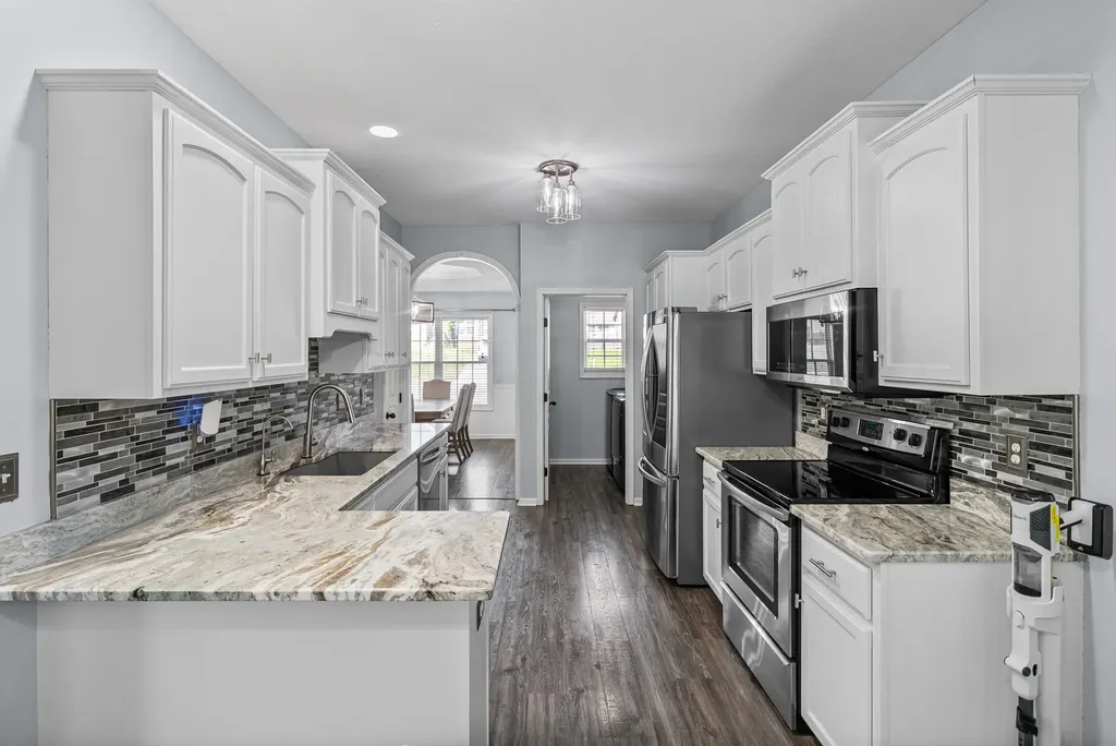 1616 Apache Way Clarksville TN 37042