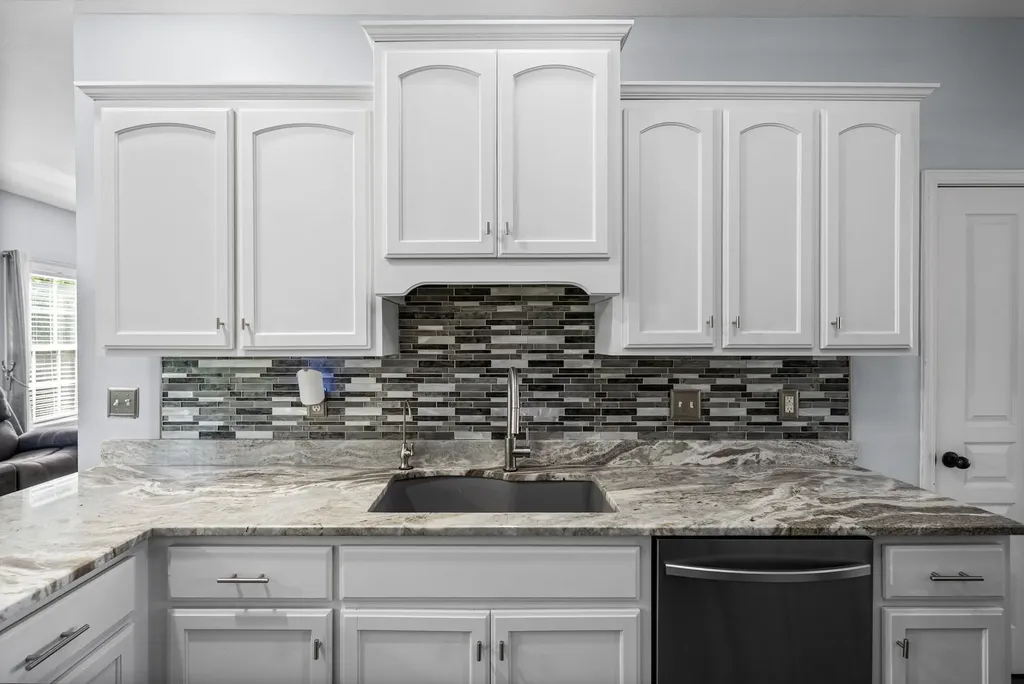 1616 Apache Way Clarksville TN 37042