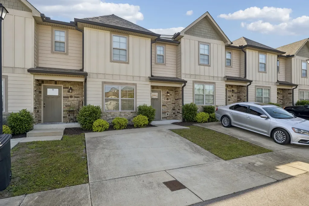 254 Signature Place Lebanon TN 37087