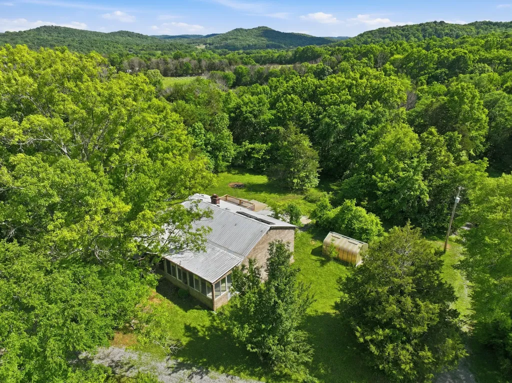 71 Linda Lane Readyville TN 37149