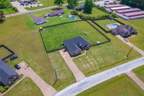 100 Mary Kate Lane Henderson TN 38340