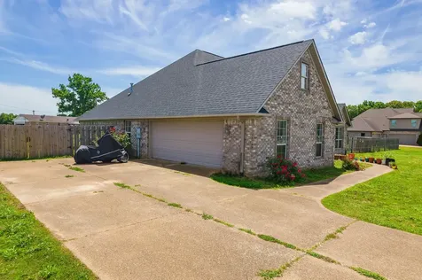 100 Mary Kate Lane Henderson TN 38340