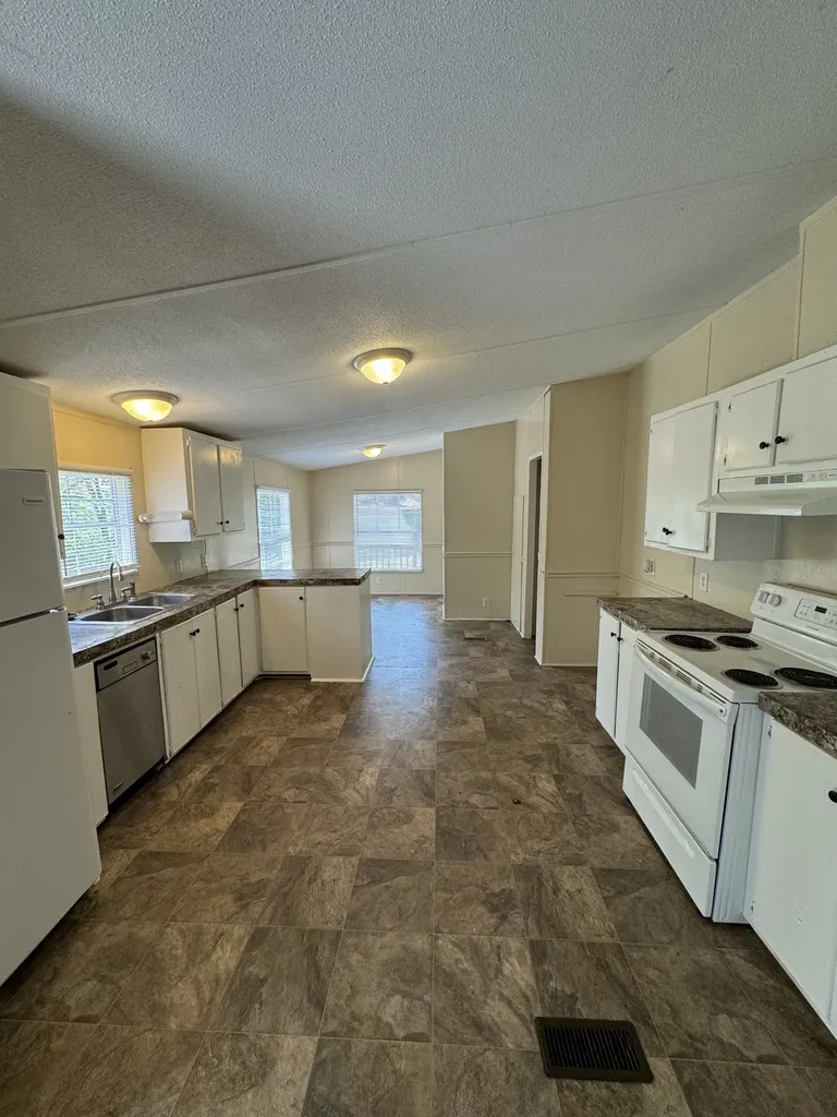 706 Laura Lane Lebanon TN 37087