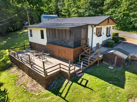 156 Lakeshore Circle Bumpus Mills TN 37028