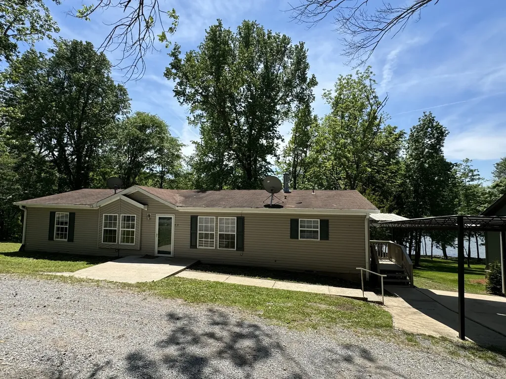 678 Laura Lane Lebanon TN 37087