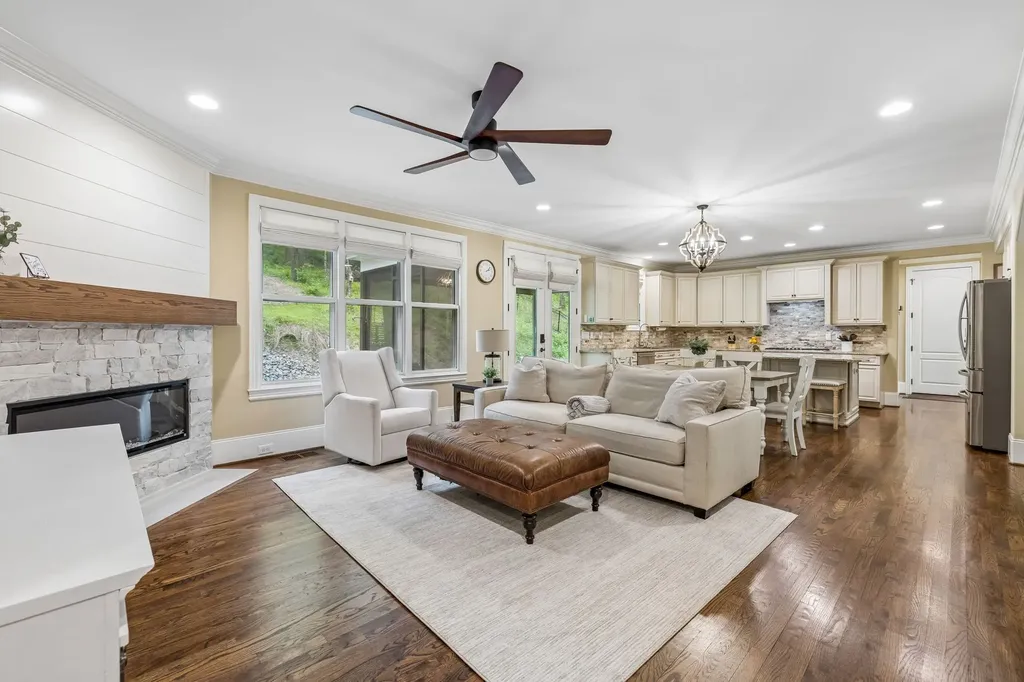 2288 N Berrys Chapel Road Franklin TN 37069