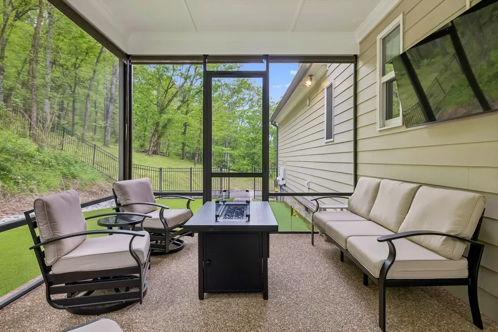 2288 N Berrys Chapel Road Franklin TN 37069