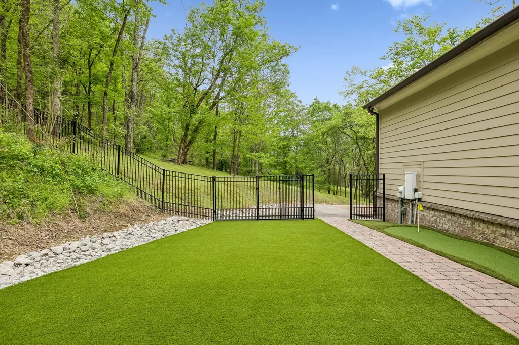 2288 N Berrys Chapel Road Franklin TN 37069