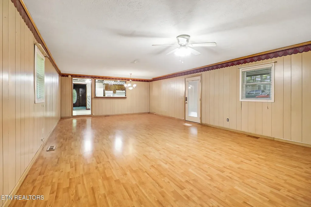 149 Horseshoe Circle Jamestown TN 38556
