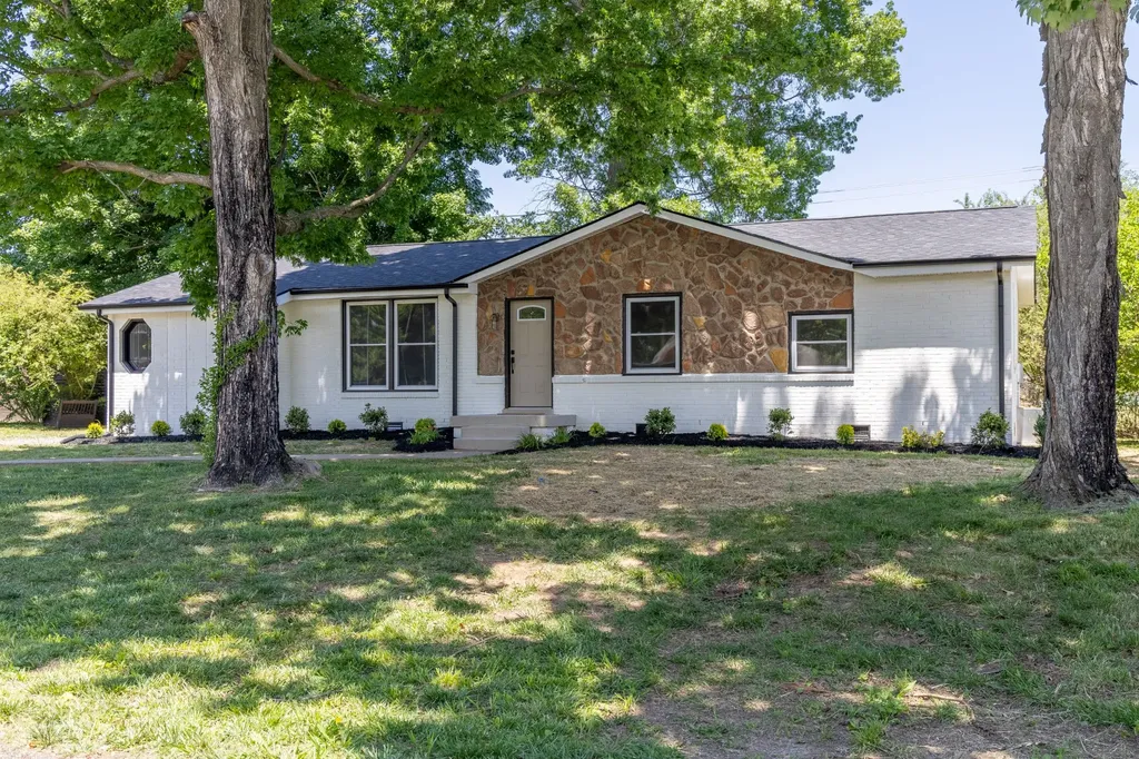 182 Dale Terrace Clarksville TN 37042