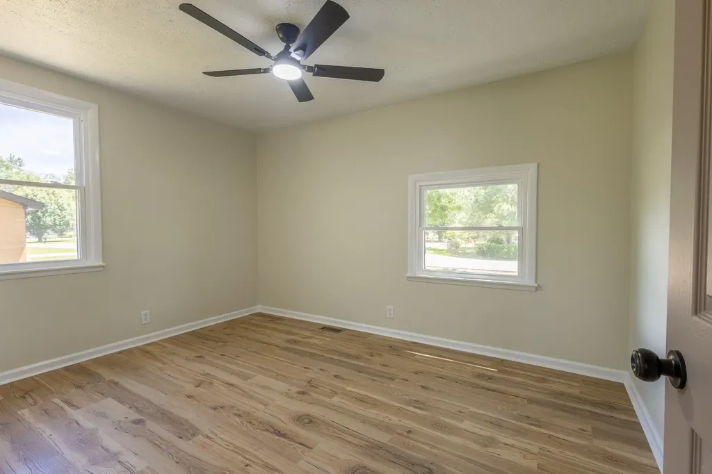 182 Dale Terrace Clarksville TN 37042