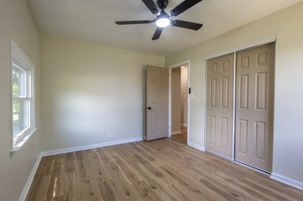 182 Dale Terrace Clarksville TN 37042