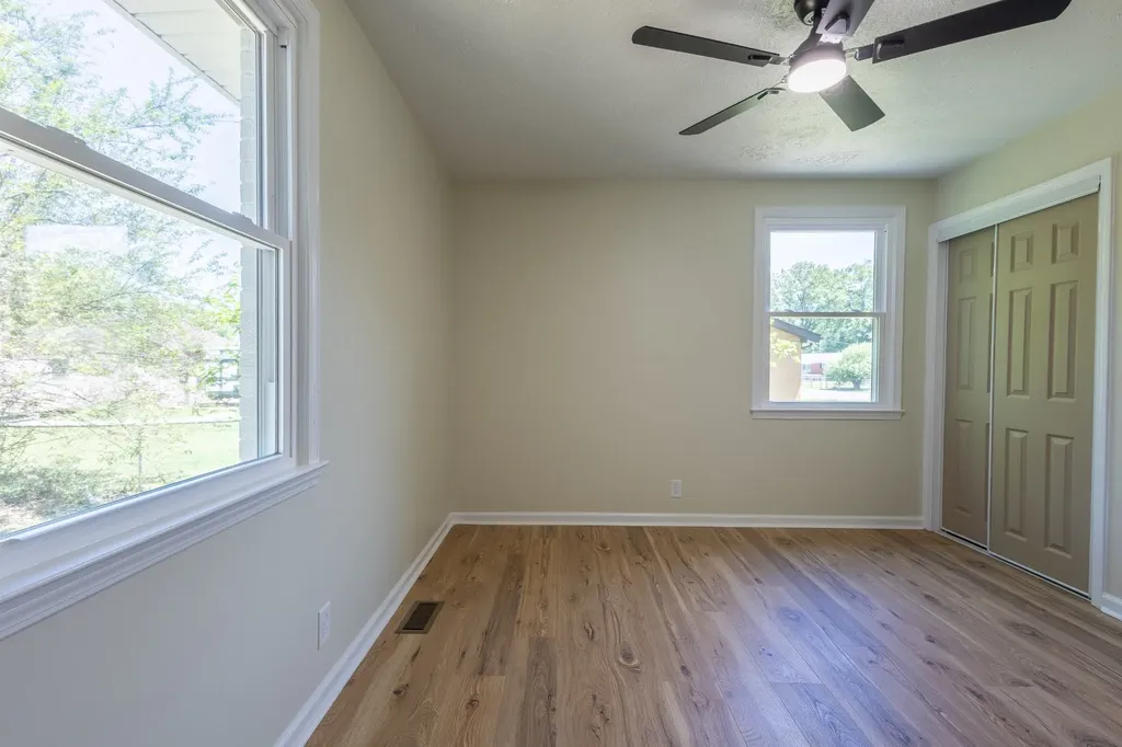 182 Dale Terrace Clarksville TN 37042
