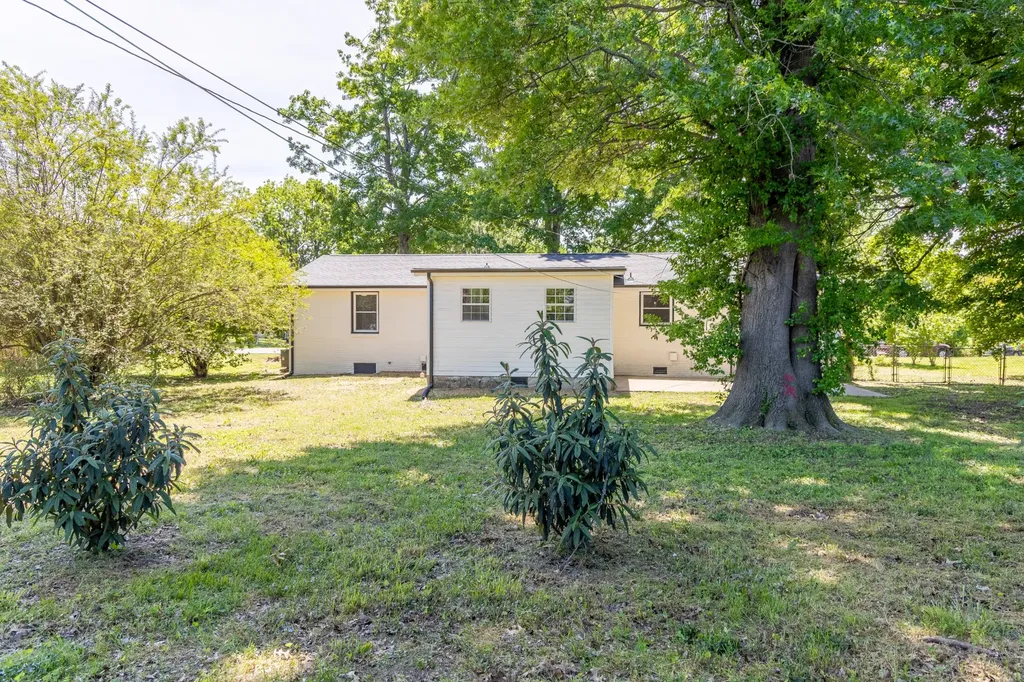 182 Dale Terrace Clarksville TN 37042