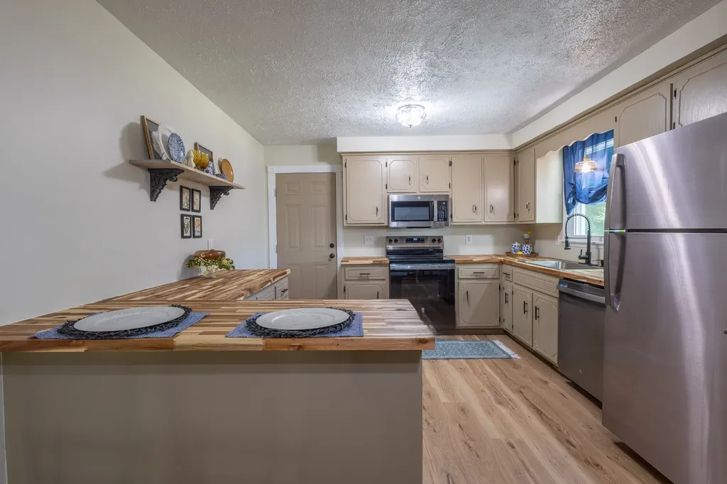 182 Dale Terrace Clarksville TN 37042