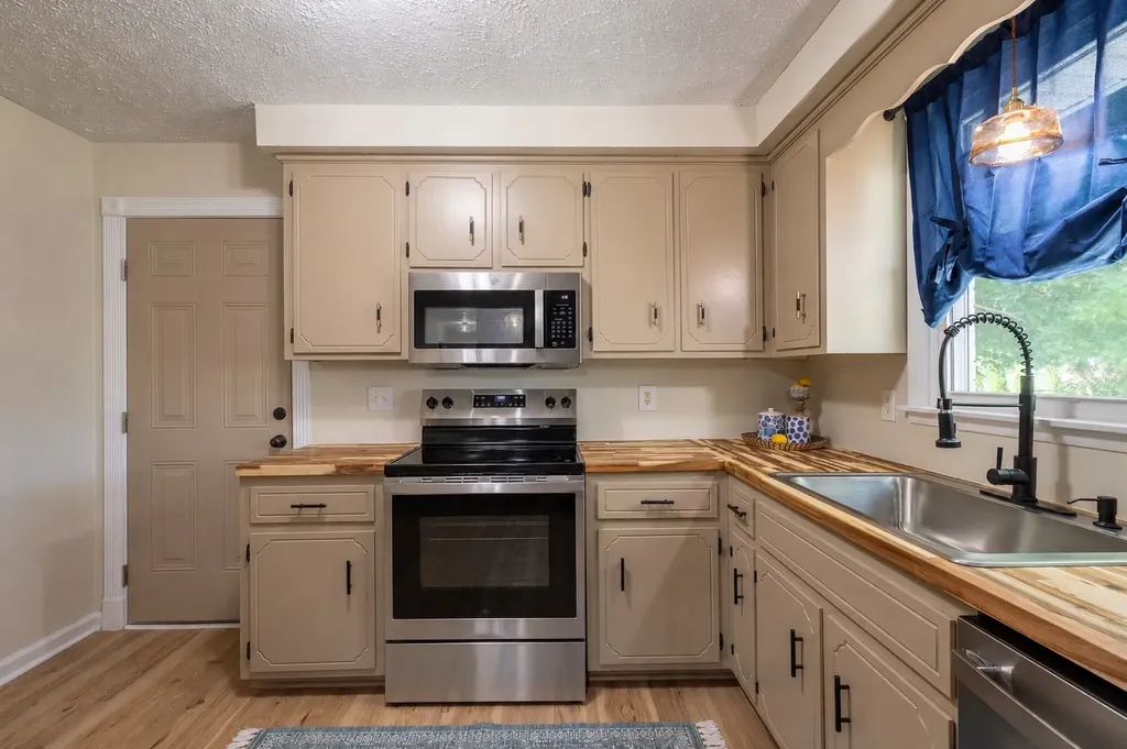 182 Dale Terrace Clarksville TN 37042