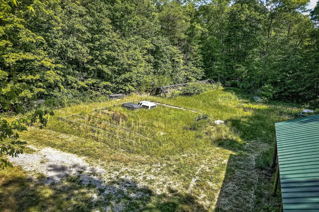 1720 Besstown Road Beersheba Springs TN 37305
