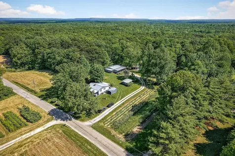 1720 Besstown Road Beersheba Springs TN 37305