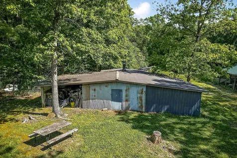 1720 Besstown Road Beersheba Springs TN 37305