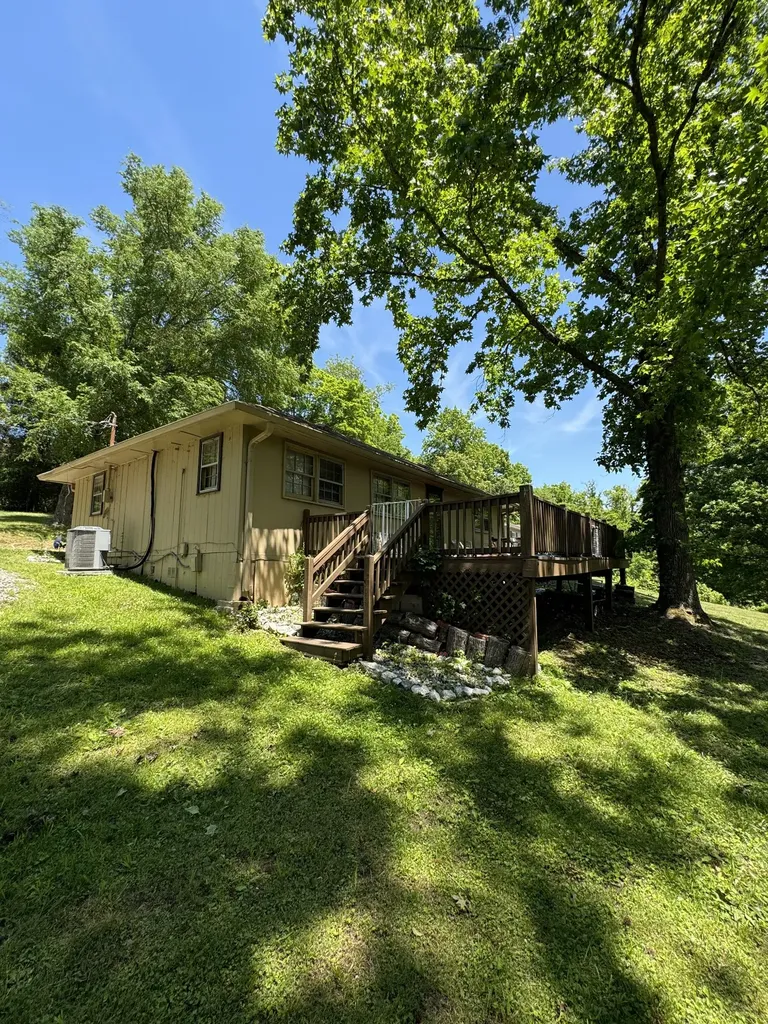 696 Laura Lane Lebanon TN 37087