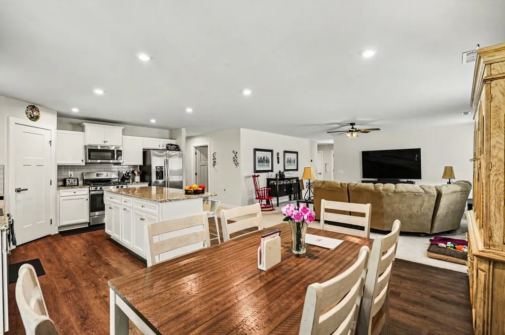 337 Carothers Way White House TN 37188