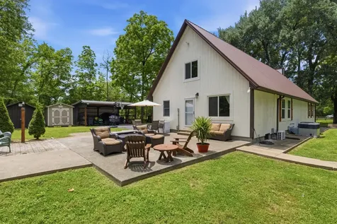2540 Carl Fox Road Cornersville TN 37047