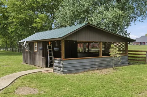 2540 Carl Fox Road Cornersville TN 37047