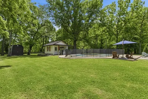 2540 Carl Fox Road Cornersville TN 37047