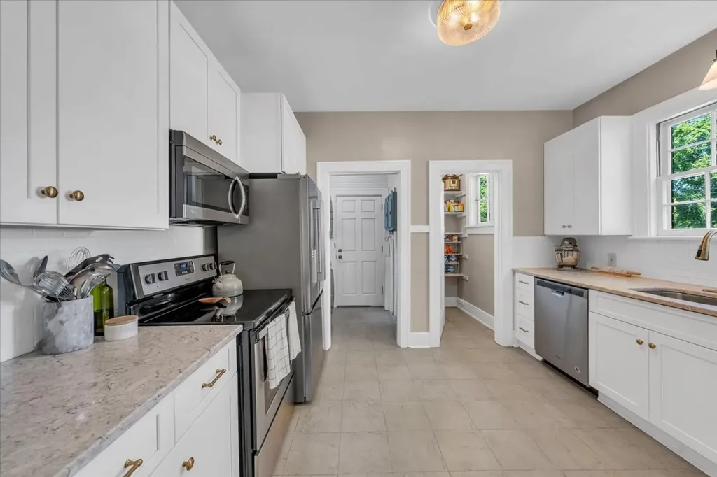 115 Cherokee Road Nashville TN 37205