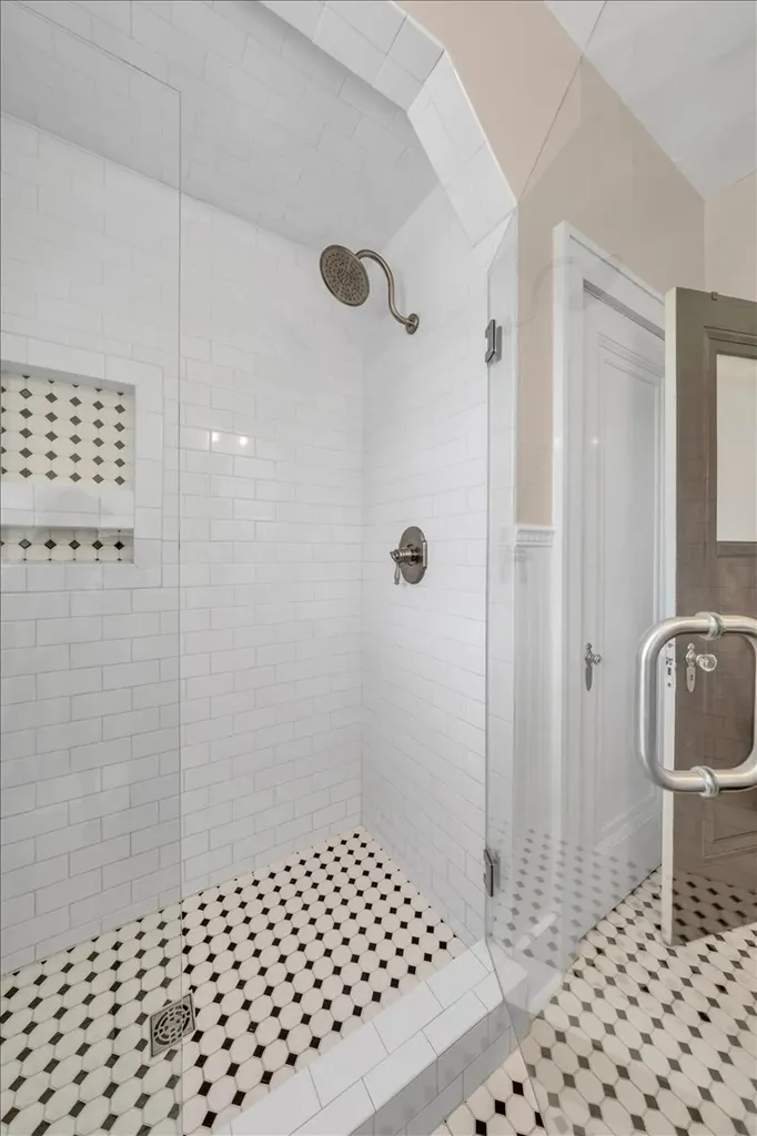 115 Cherokee Road Nashville TN 37205