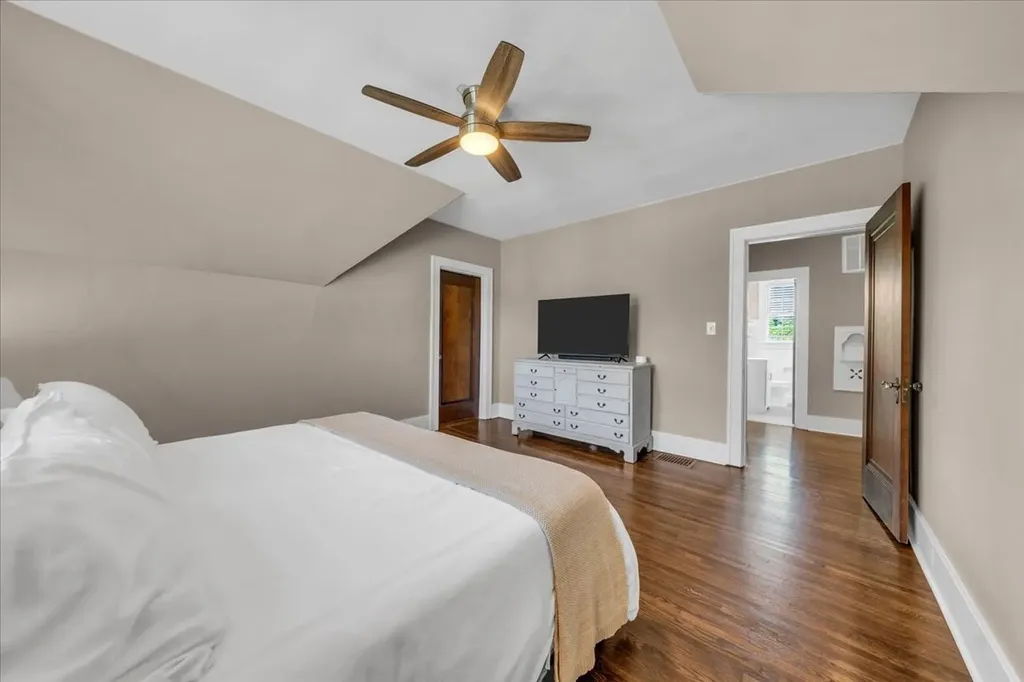 115 Cherokee Road Nashville TN 37205