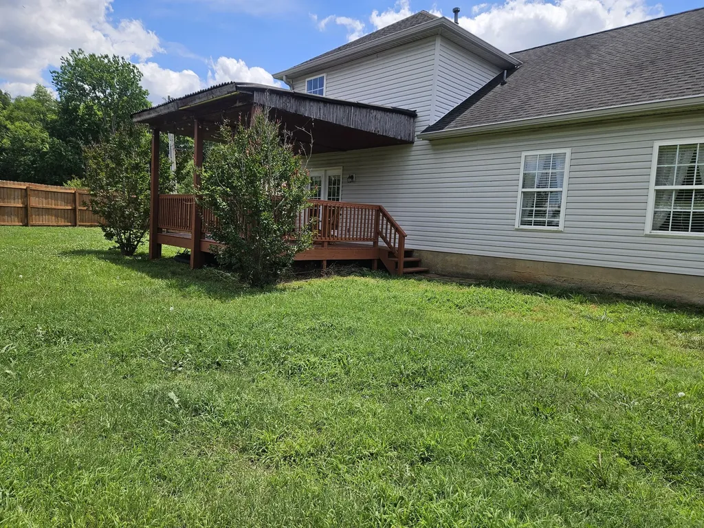 152 Sara Circle Lebanon TN 37090