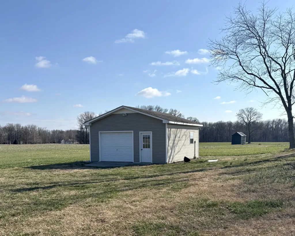 8412 Highway 41, N Adams TN 37010