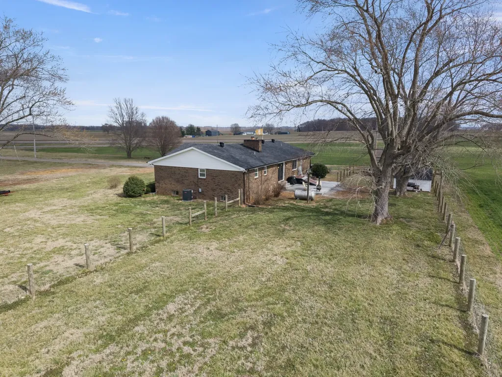 8412 Highway 41, N Adams TN 37010