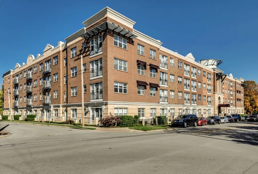 Nashville TN, 3000 Vanderbilt Place, Unit 108