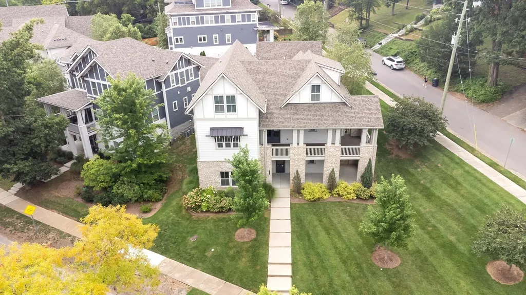 Nashville TN, 3358 Acklen Avenue