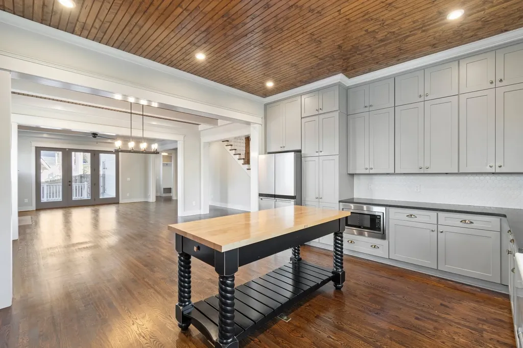 3358 Acklen Avenue Nashville TN 37212