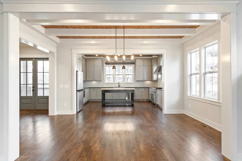 3358 Acklen Avenue Nashville TN 37212