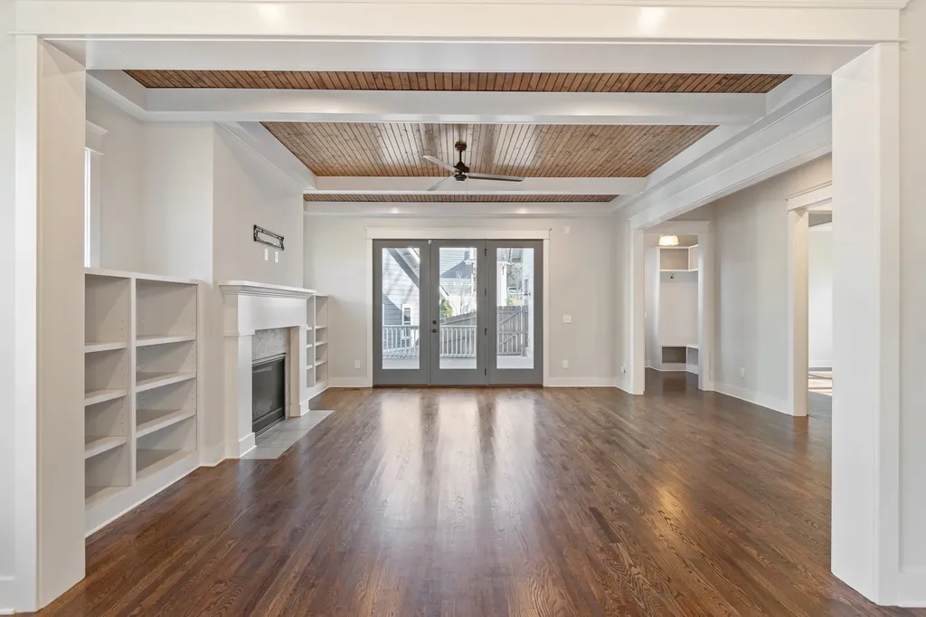 3358 Acklen Avenue Nashville TN 37212