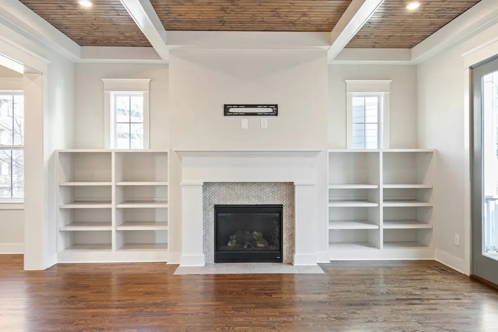 3358 Acklen Avenue Nashville TN 37212
