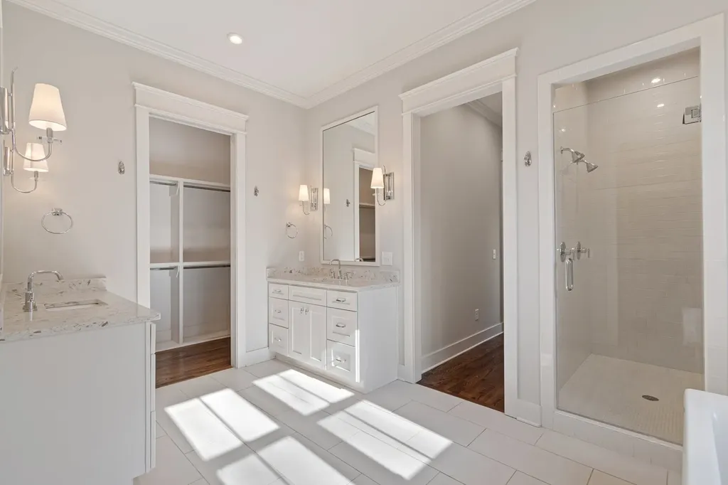3358 Acklen Avenue Nashville TN 37212