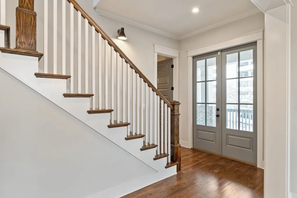3358 Acklen Avenue Nashville TN 37212