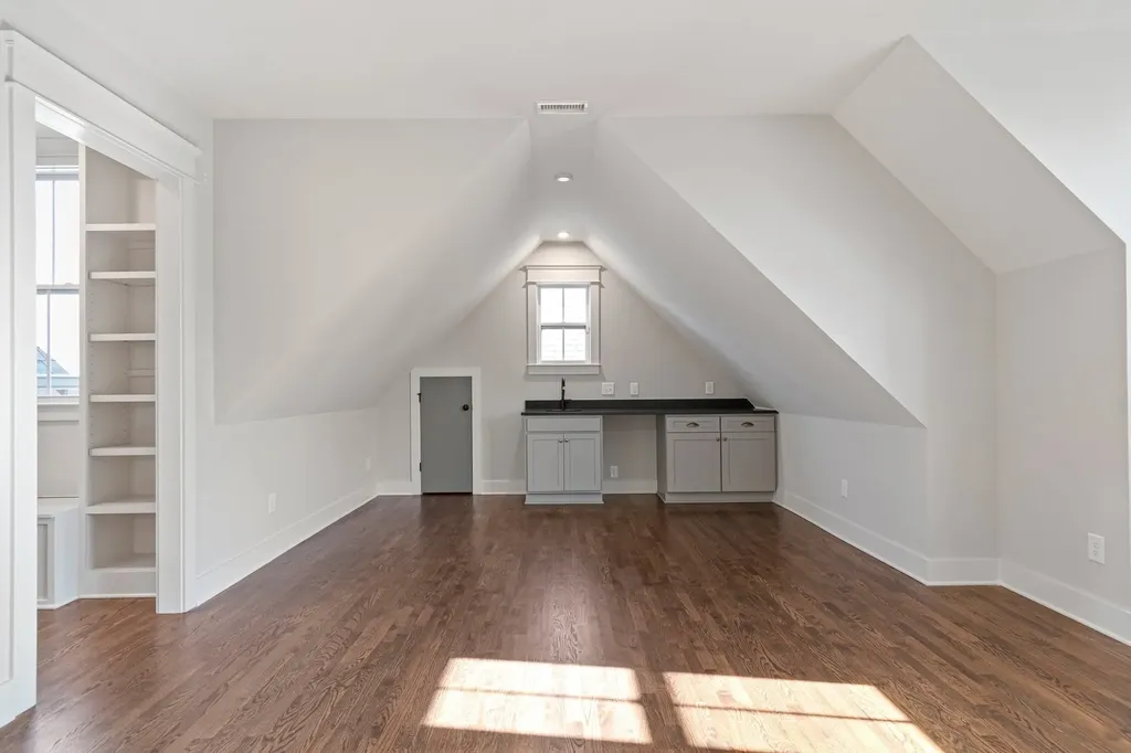 3358 Acklen Avenue Nashville TN 37212