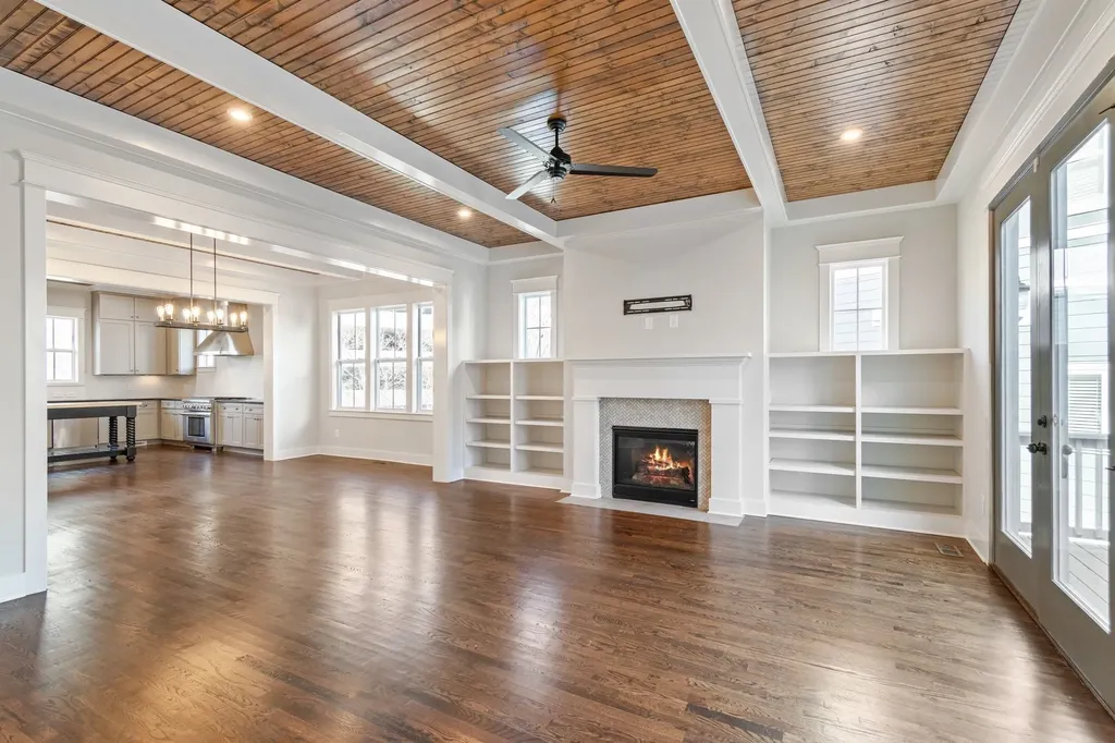 3358 Acklen Avenue Nashville TN 37212