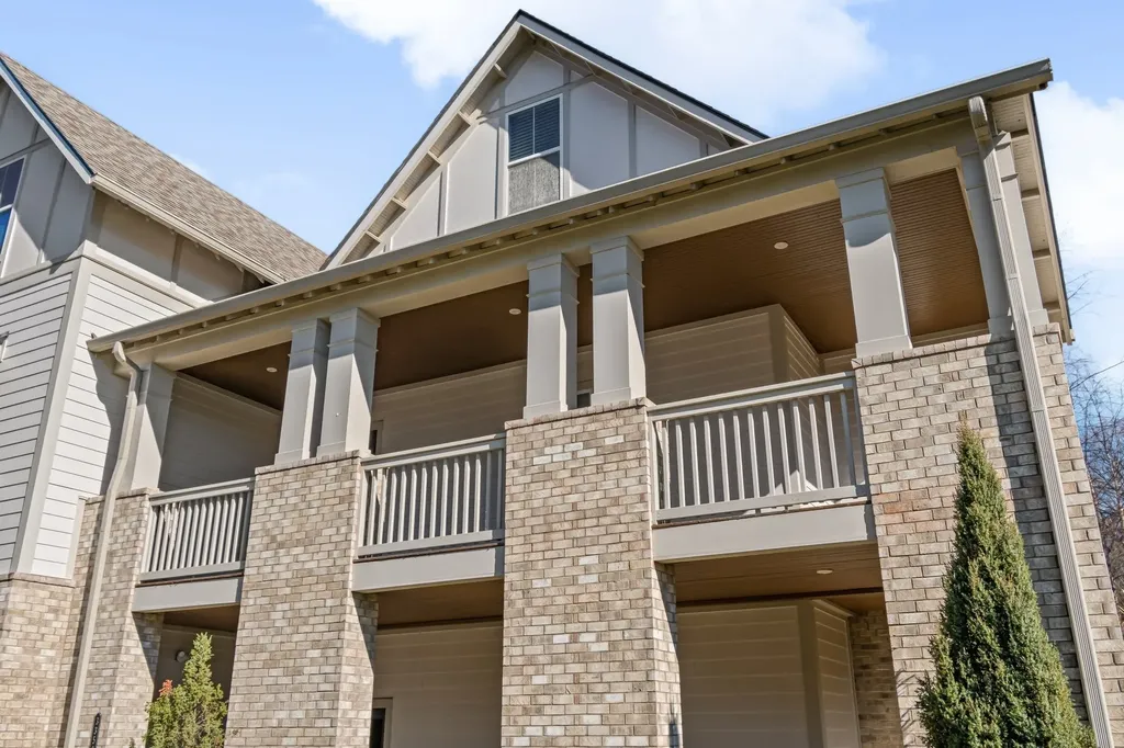 3358 Acklen Avenue Nashville TN 37212