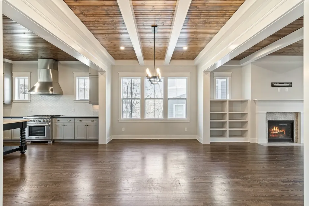 3358 Acklen Avenue Nashville TN 37212
