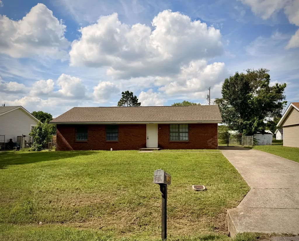 122 E Street Clarksville TN 37042
