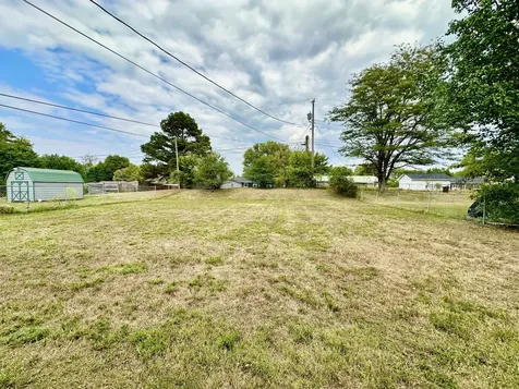 122 E Street Clarksville TN 37042